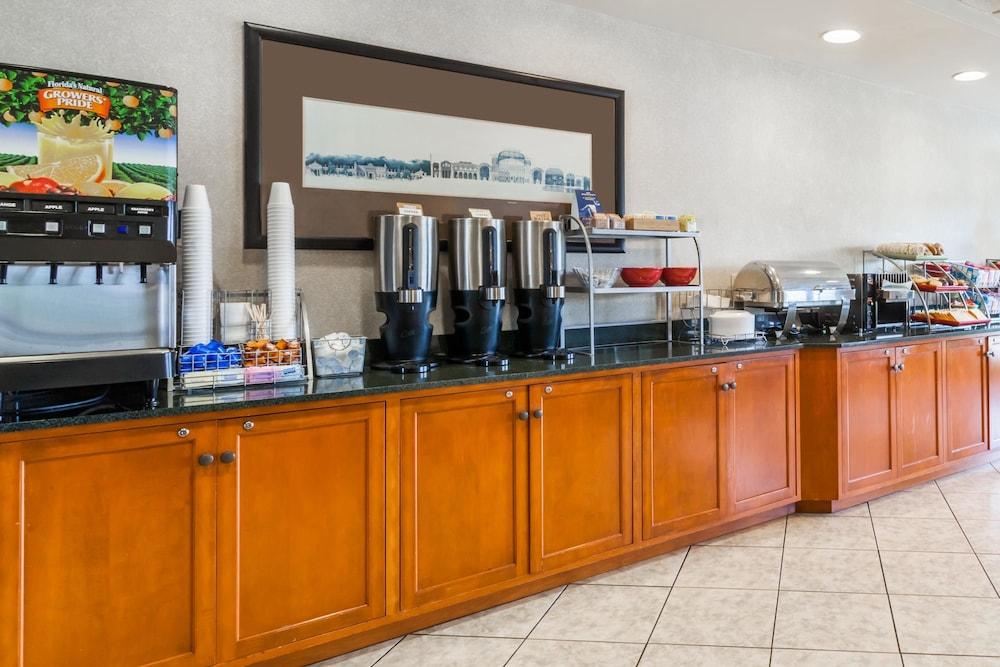 Hotel Wingate By Wyndham Vineland Esterno foto